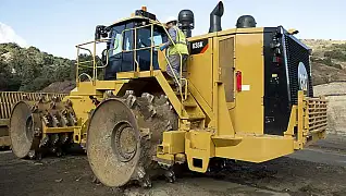 CAT 836K