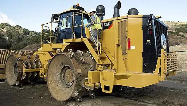 CAT 836K