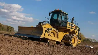 CAT 825K CAT 825K