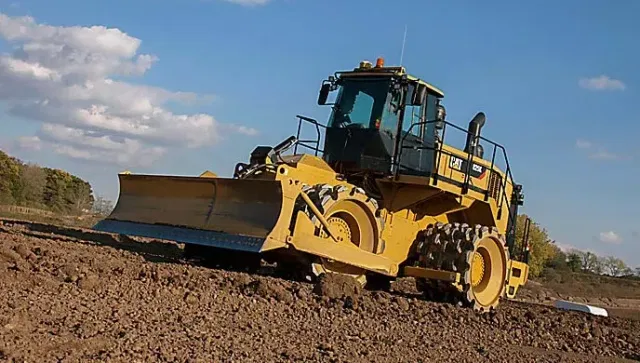 सीएटी 825K