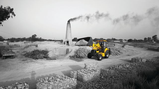 महिंद्रा EarthMaster SXL