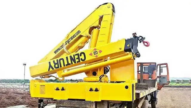 Century Cranes Knuckle Boom