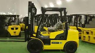HYUNDAI 30DT-7